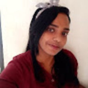 Meet your Posher, Dayana